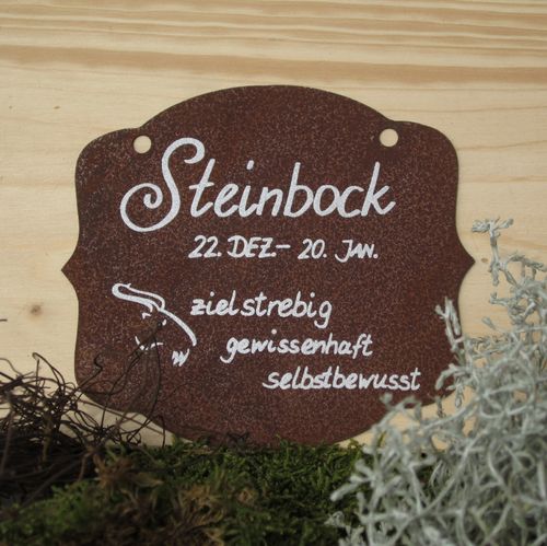 Rost-Schild mit Sternzeichen "Steinbock"