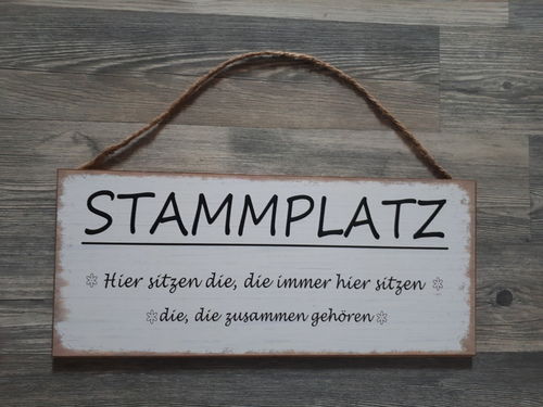 Holzschild "Stammplatz"